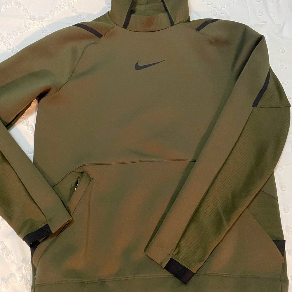 Nike Men’s Pro Fleece Pullover